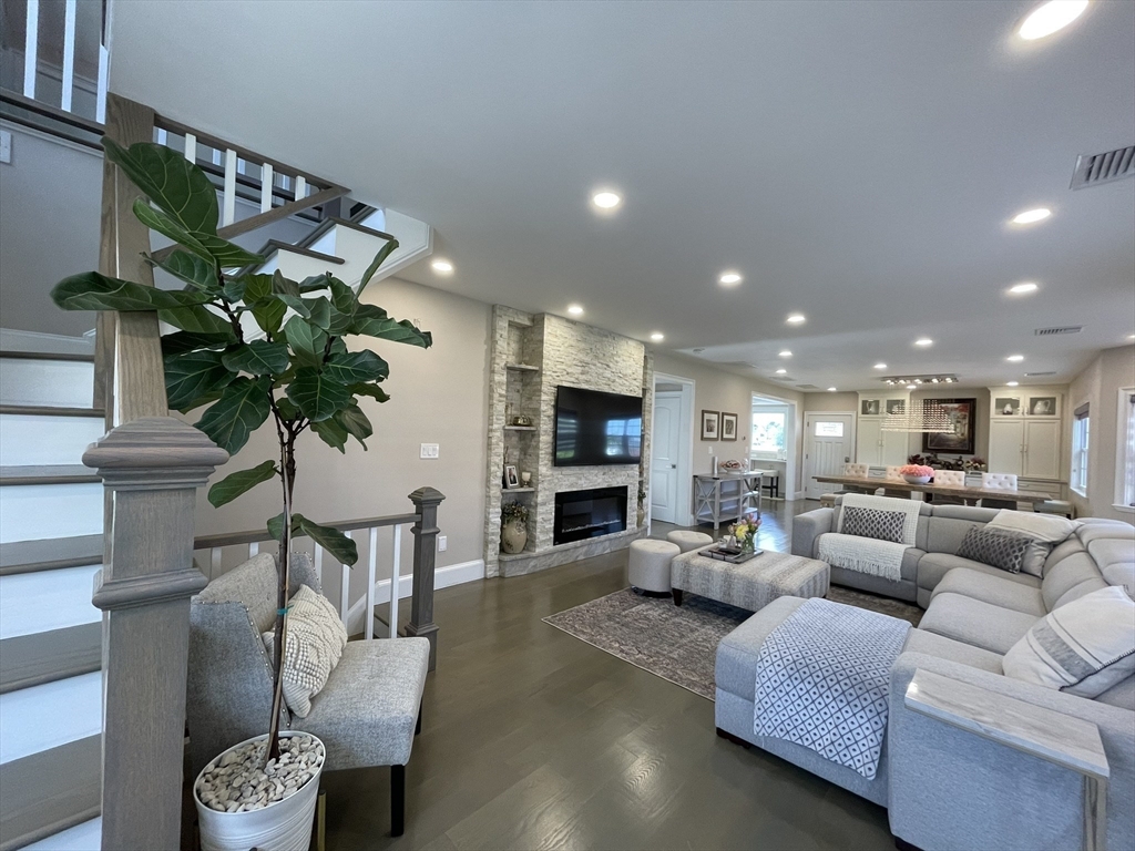 3 bed, 2 bath apartment for rent at 20 Trevalley Rd Unit 2, Revere — photo 1 of 27