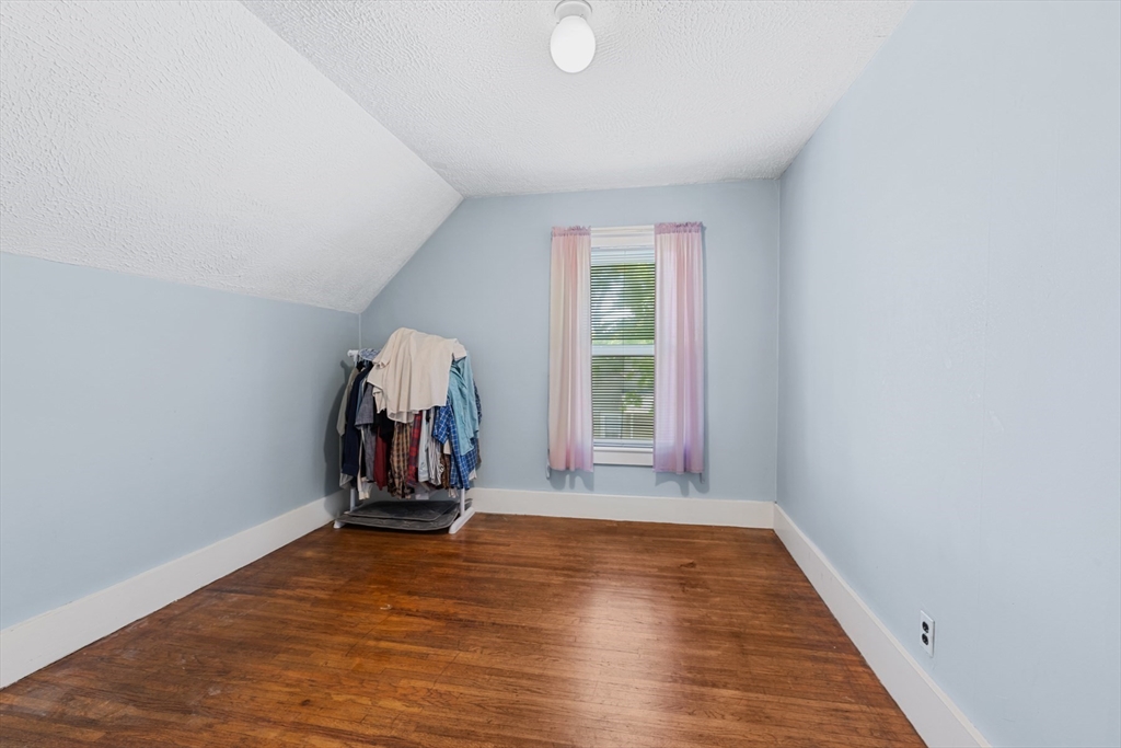 4 bed, 1 bath apartment for rent at 20 Trinity Ave, Lynn — photo 7 of 14