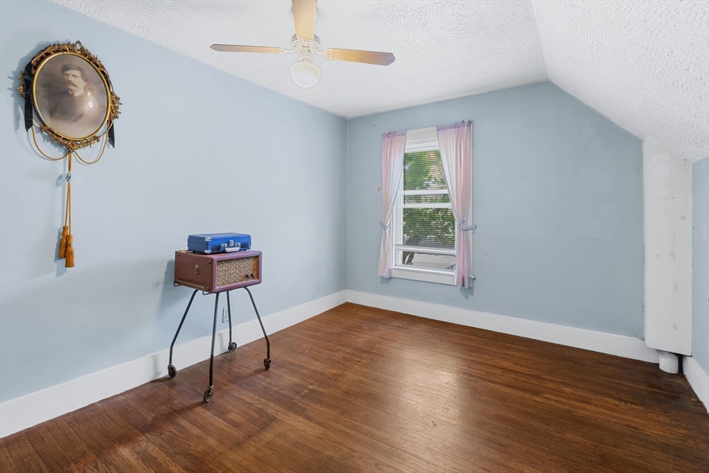 4 bed, 1 bath apartment for rent at 20 Trinity Ave, Lynn — photo 9 of 14