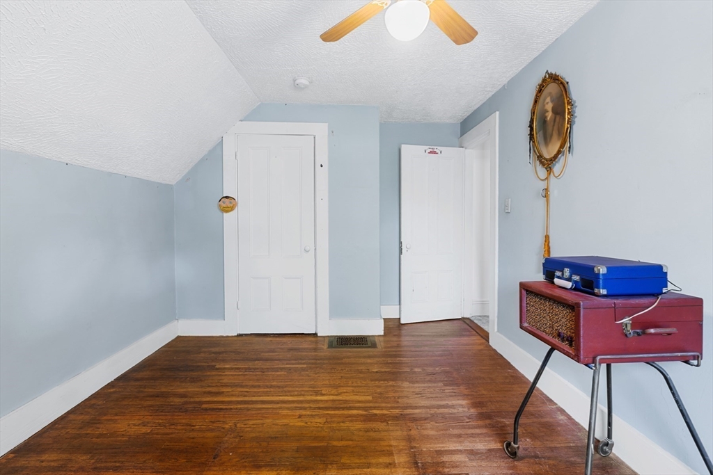 4 bed, 1 bath apartment for rent at 20 Trinity Ave, Lynn — photo 8 of 14