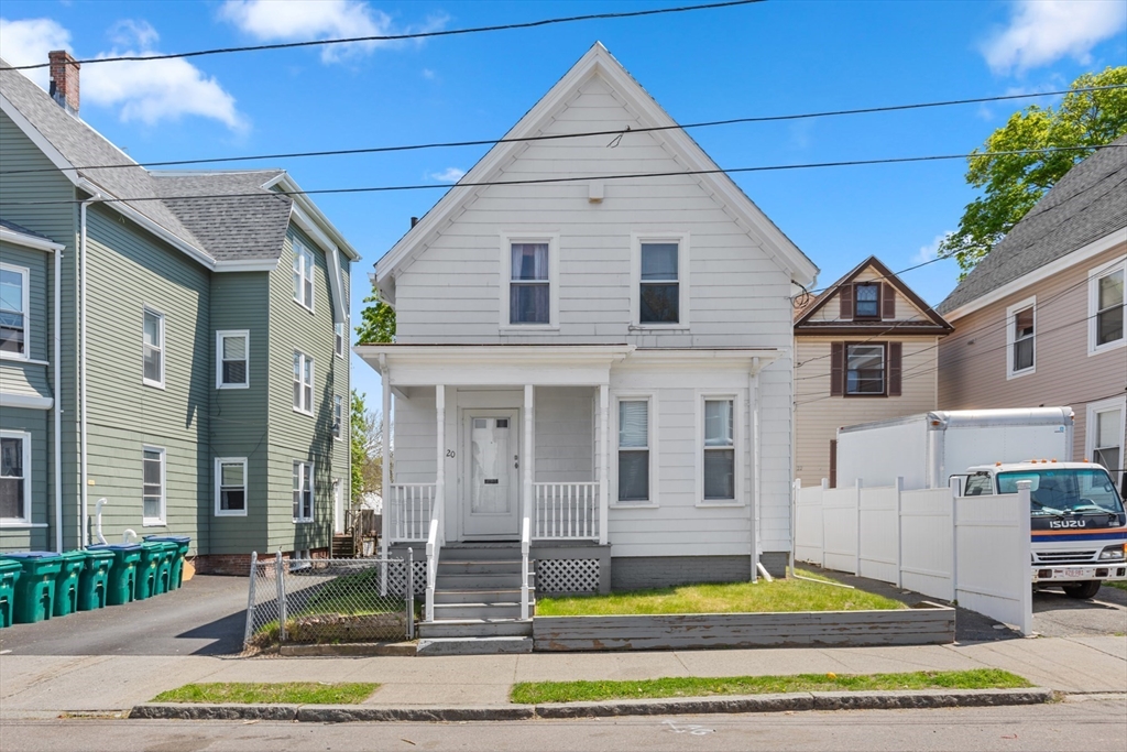 4 bed, 1 bath apartment for rent at 20 Trinity Ave, Lynn — photo 2 of 14