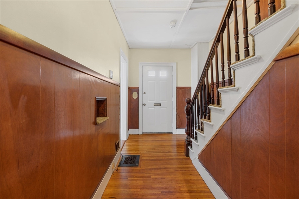 4 bed, 1 bath apartment for rent at 20 Trinity Ave, Lynn — photo 12 of 14