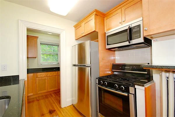 4 bed, 3 bath apartment for rent at 20 Trinity Ter, Newton Center — photo 3 of 15