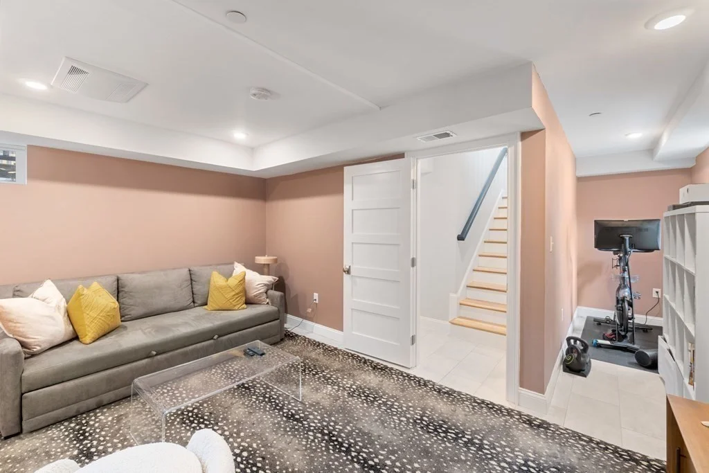 3 bed, 2 bath apartment for rent at 20 Tufts St Unit 20, Cambridgeport — photo 20 of 32