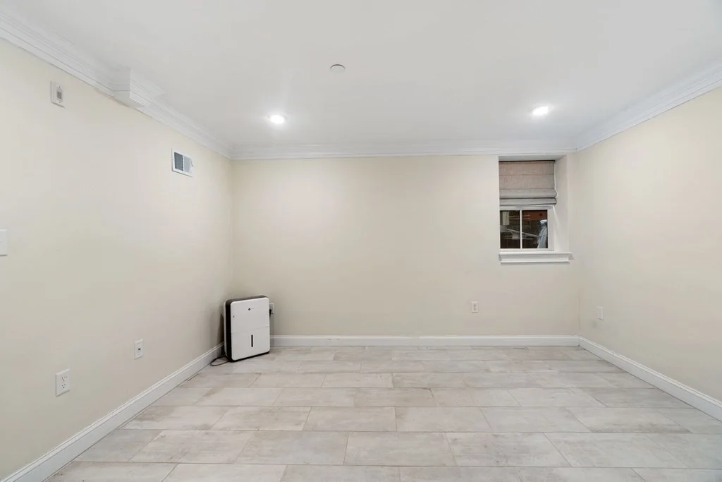 3 bed, 2 bath apartment for rent at 20 Tufts St Unit 20, Cambridgeport — photo 27 of 32