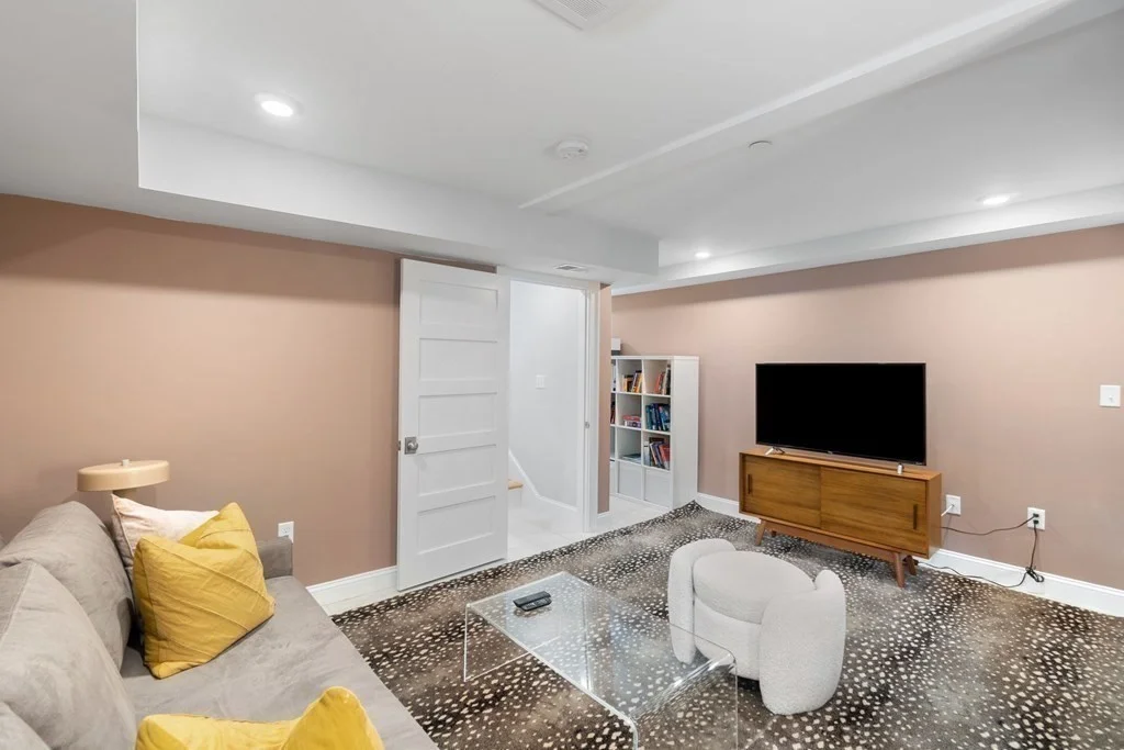 3 bed, 2 bath apartment for rent at 20 Tufts St Unit 20, Cambridgeport — photo 21 of 32
