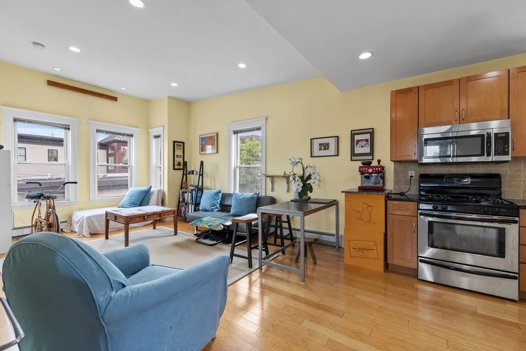 2 bed, 1 bath apartment for rent at 20 Village St Unit 3, Union Square — photo 4 of 14