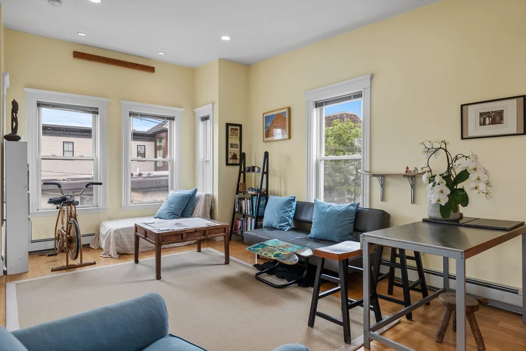 2 bed, 1 bath apartment for rent at 20 Village St Unit 3, Union Square — photo 5 of 14