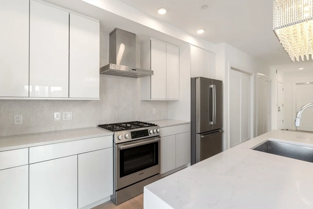 2 bed, 2 bath apartment for rent at 20 West Fifth St Unit 2L, South Boston — photo 3 of 20