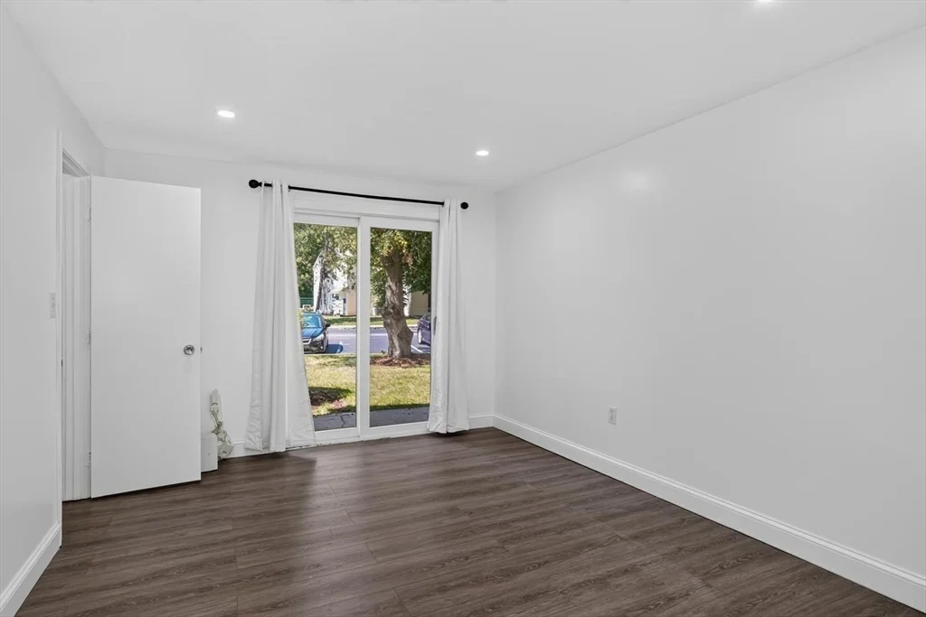 2 bed, 2 bath apartment for rent at 20 Walden Dr Unit 15, Natick — photo 11 of 23