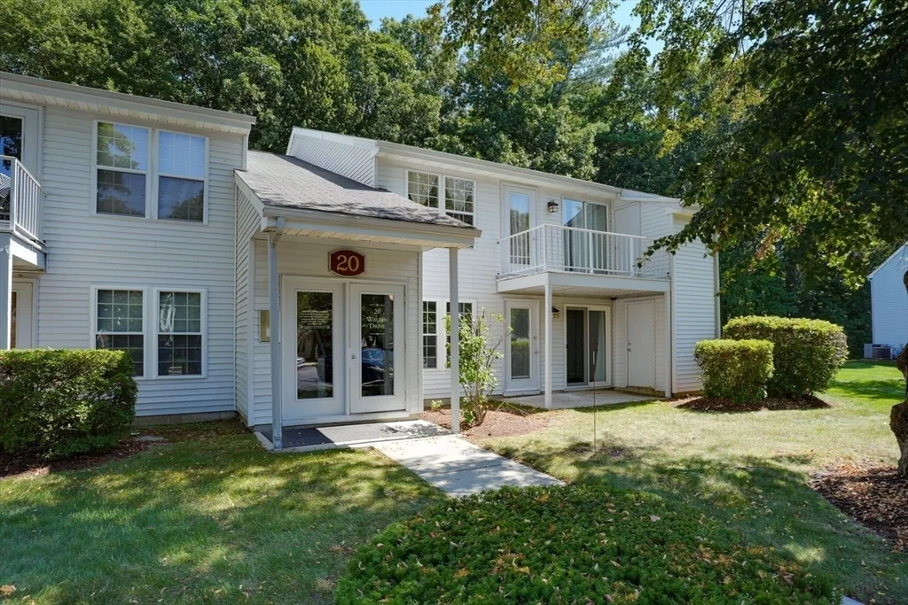 2 bed, 2 bath apartment for rent at 20 Walden Dr Unit 15, Natick
