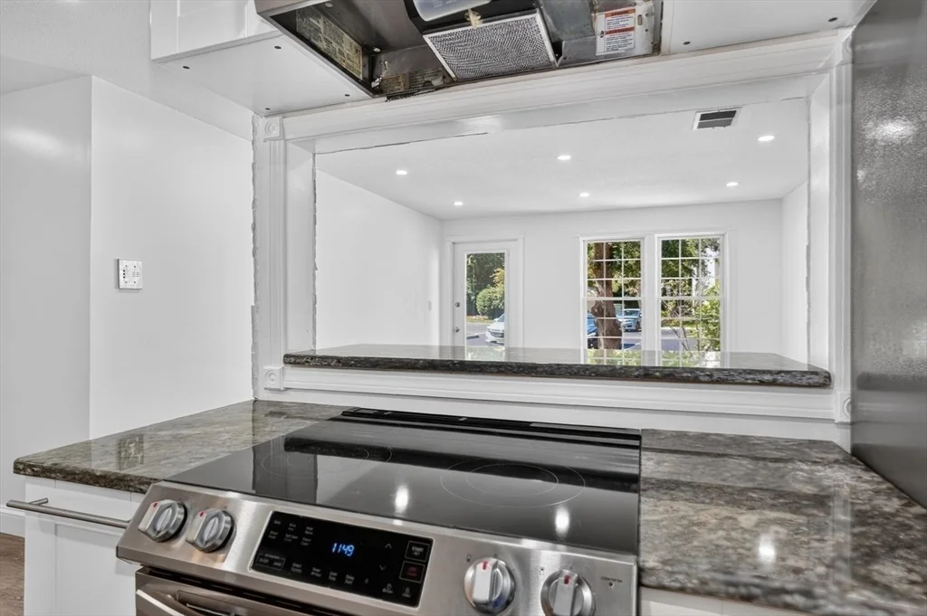 2 bed, 2 bath apartment for rent at 20 Walden Dr Unit 15, Natick — photo 5 of 23