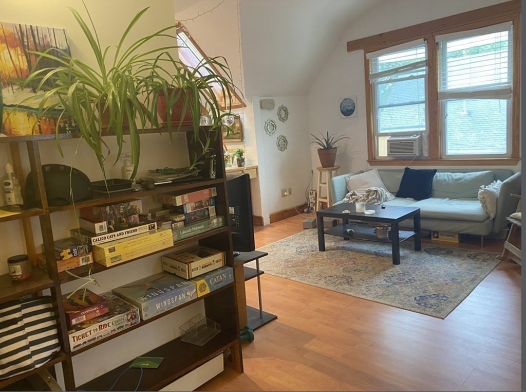 3 bed, 1 bath apartment for rent at 20 Walden St Unit 3, Porter Square — photo 2 of 6