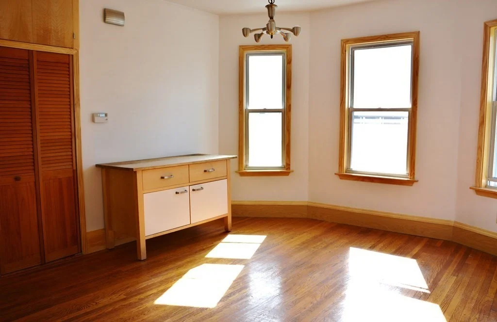3 bed, 1 bath apartment for rent at 20 Walden Unit 1, Cambridge — photo 2 of 10