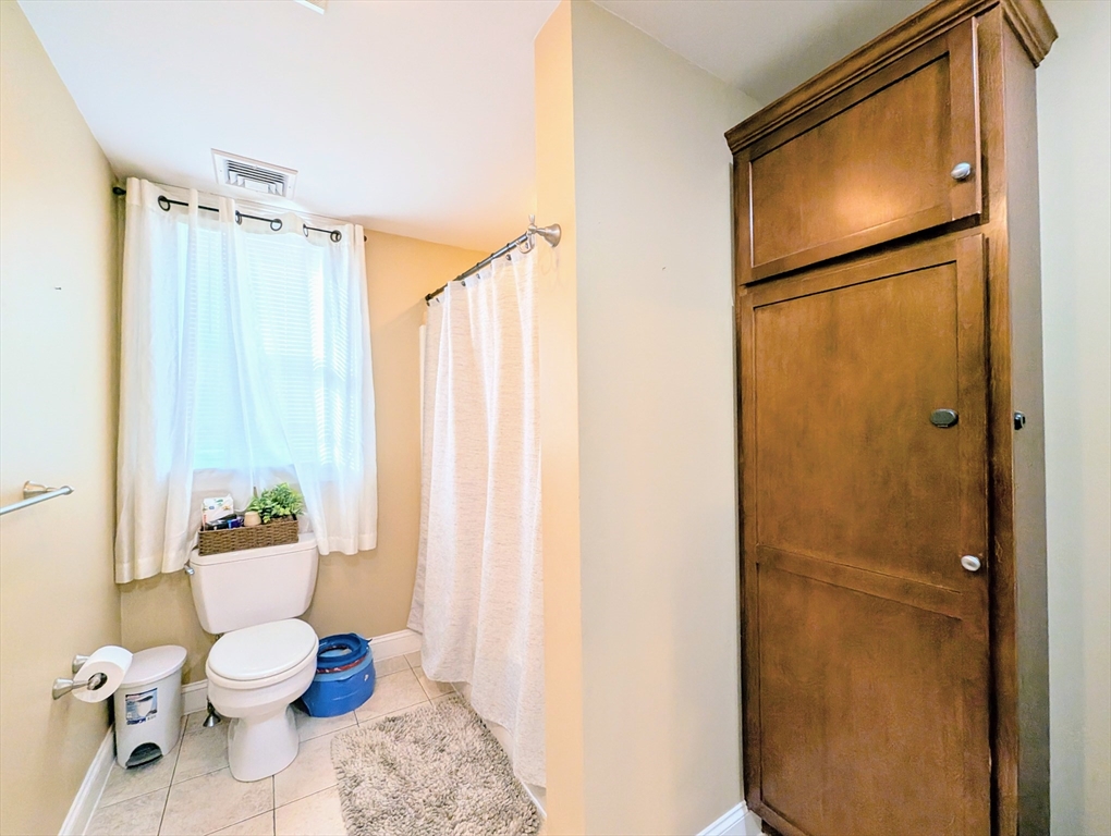 2 bed, 1 bath apartment for rent at 20 Warren St Unit 3, Peabody — photo 5 of 14