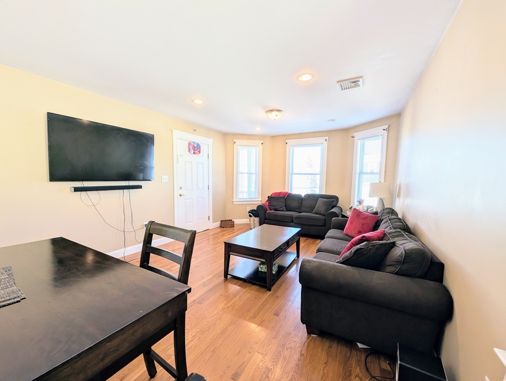 2 bed, 1 bath apartment for rent at 20 Warren St Unit 3, Peabody — photo 9 of 14