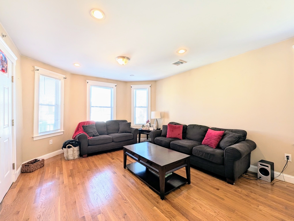 2 bed, 1 bath apartment for rent at 20 Warren St Unit 3, Peabody — photo 10 of 14