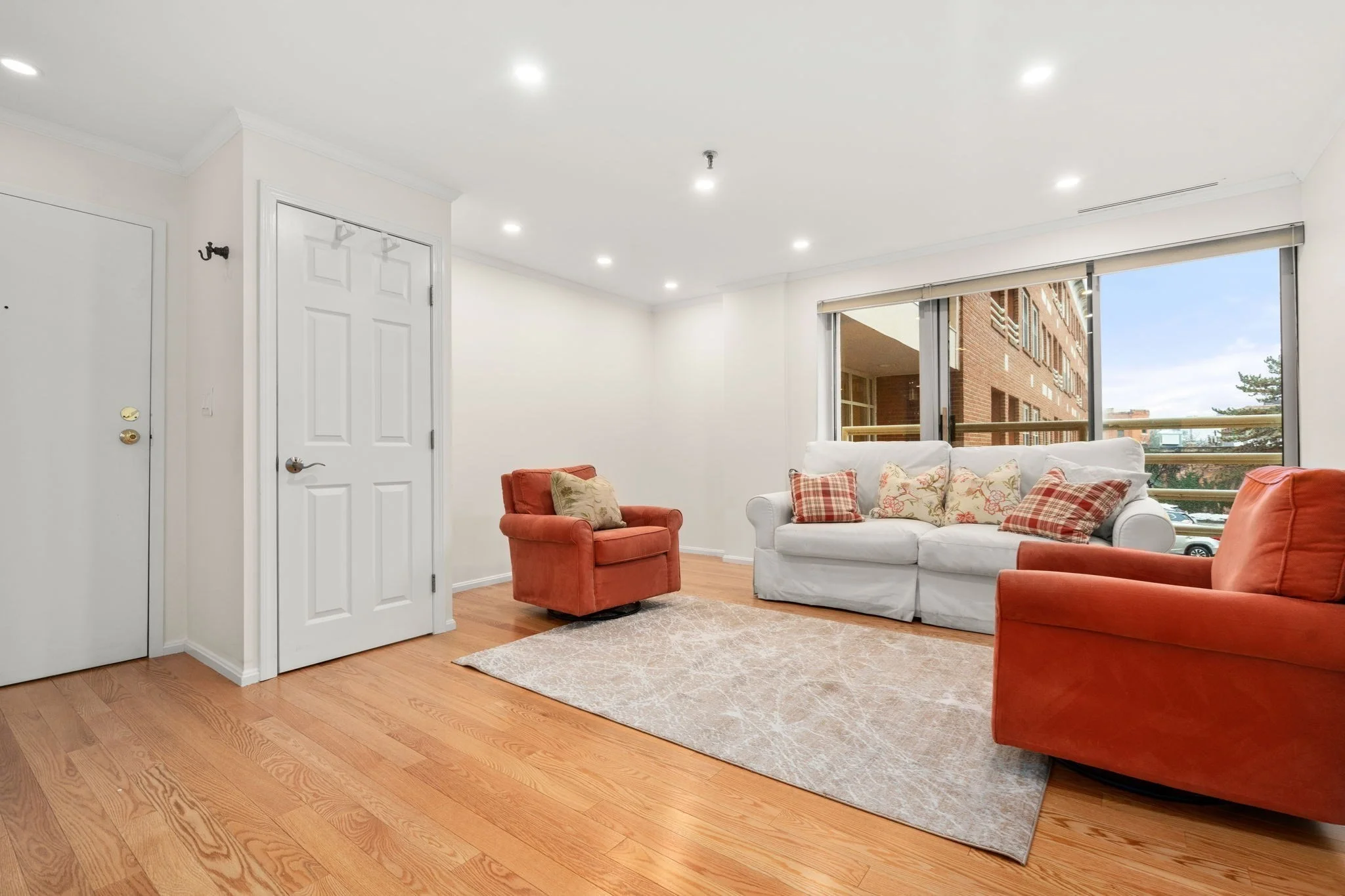 1 bed, 1 bath apartment for rent at 20 Webster St Unit 201, Coolidge Corner — photo 1 of 24