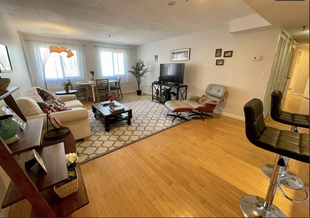 2 bed, 2 bath apartment for rent at 20 Webster St Unit 409, Coolidge Corner — photo 6 of 15