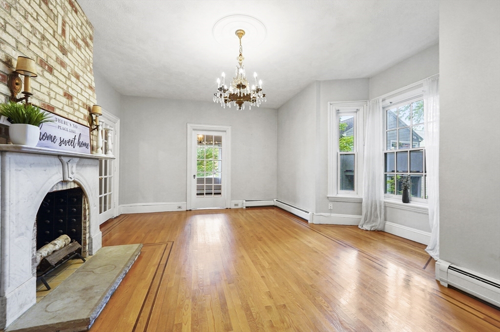 2 bed, 1 bath apartment for rent at 20 Willow St Unit 1, Newton — photo 2 of 12