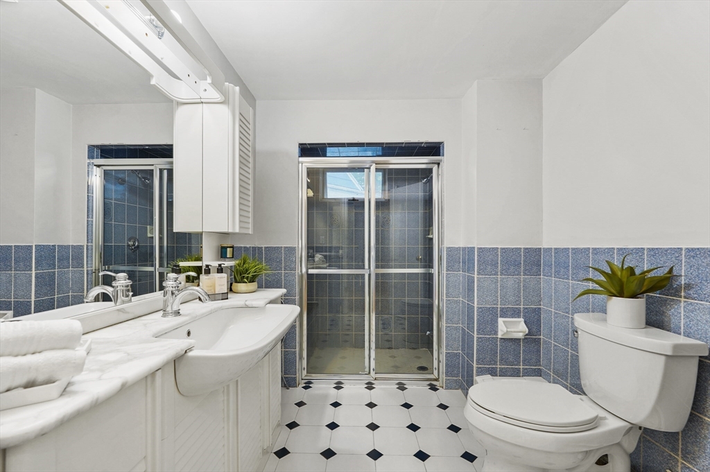 2 bed, 1 bath apartment for rent at 20 Willow St Unit 1, Newton — photo 10 of 12