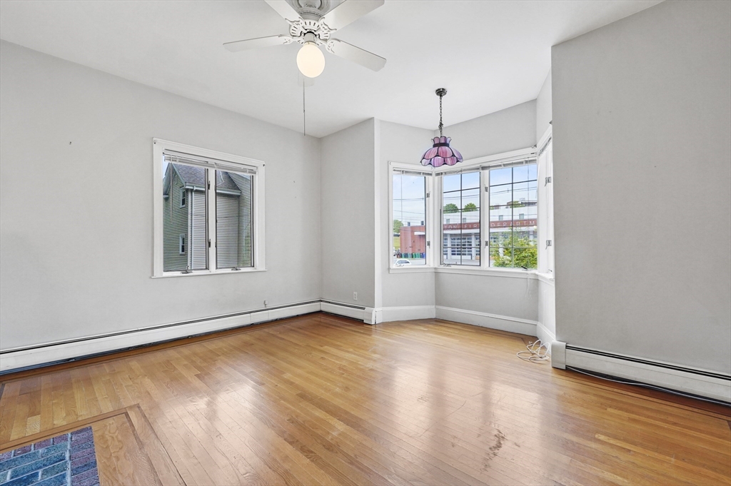 2 bed, 1 bath apartment for rent at 20 Willow St Unit 1, Newton — photo 4 of 12