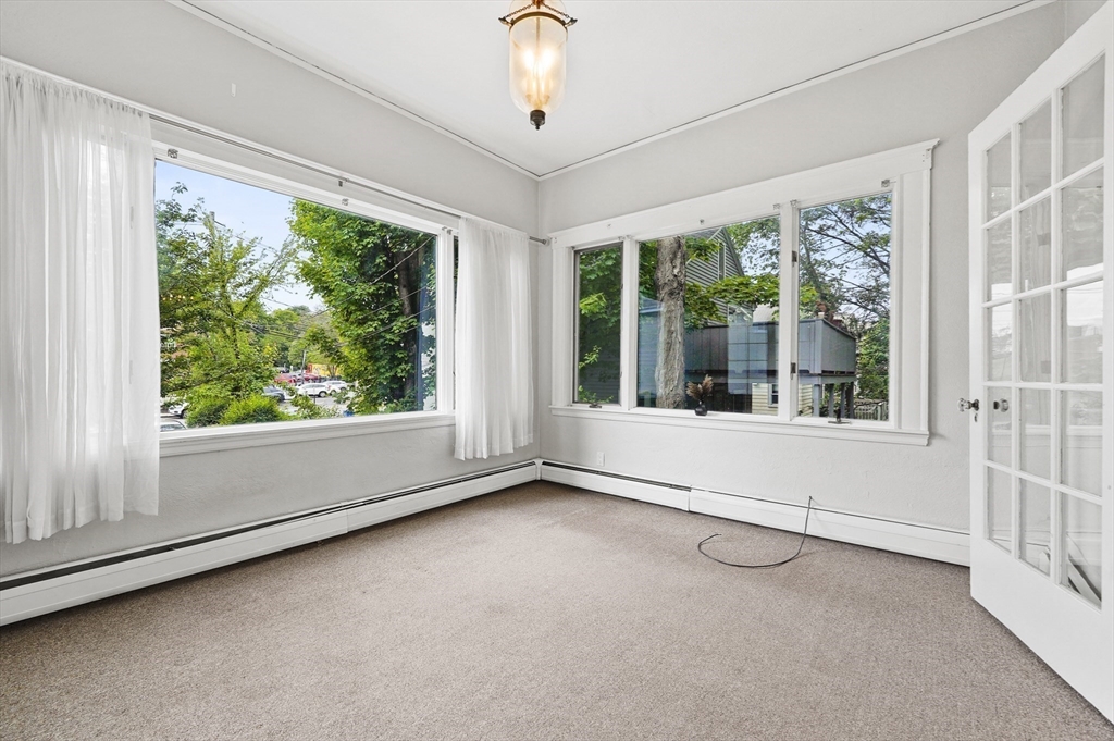 2 bed, 1 bath apartment for rent at 20 Willow St Unit 1, Newton — photo 7 of 12