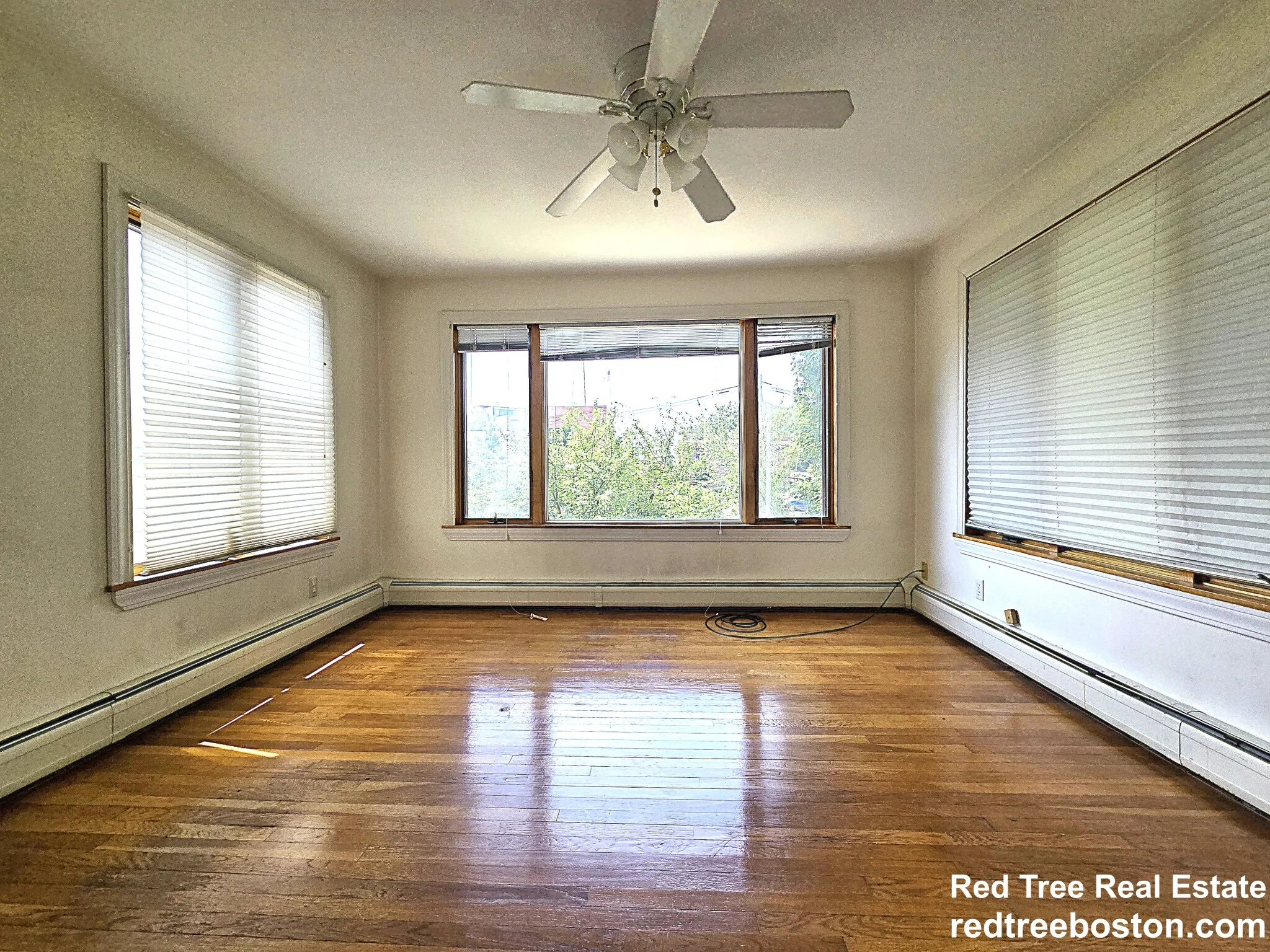 2 bed, 1 bath apartment for rent at 20 Willow St Unit 2, Newton Centre — photo 3 of 10