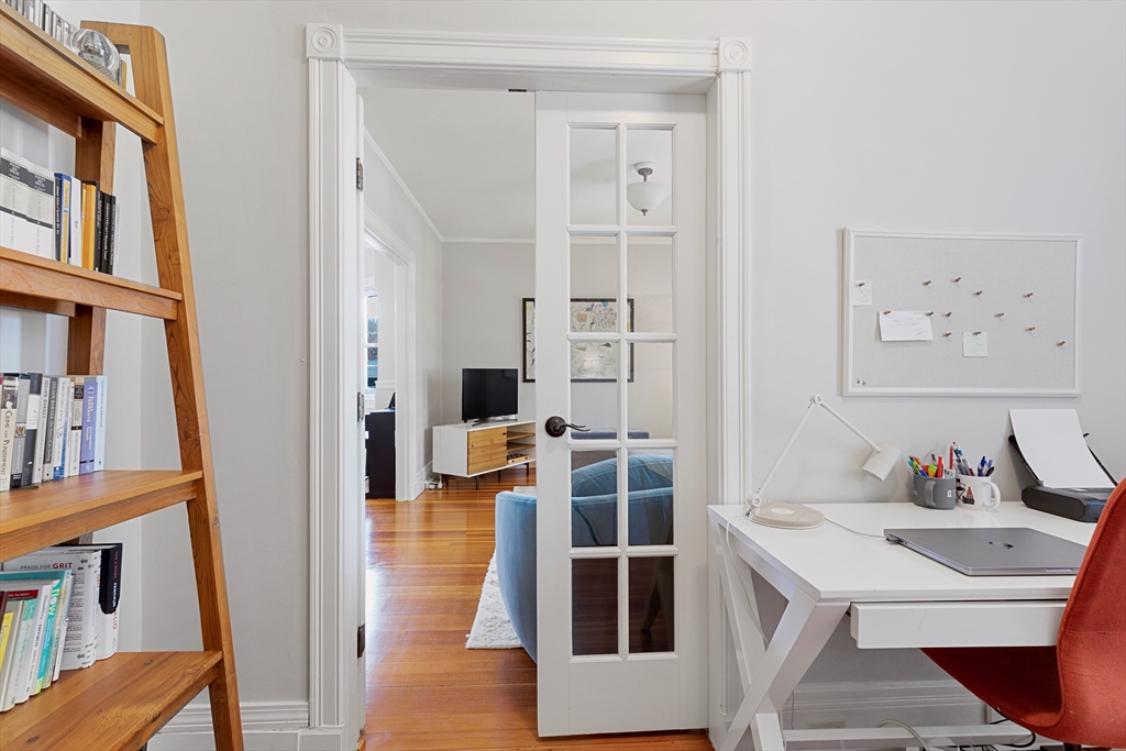 3 bed, 2 bath apartment for rent at 20 Winchester St Unit 8, Brookline — photo 3 of 22