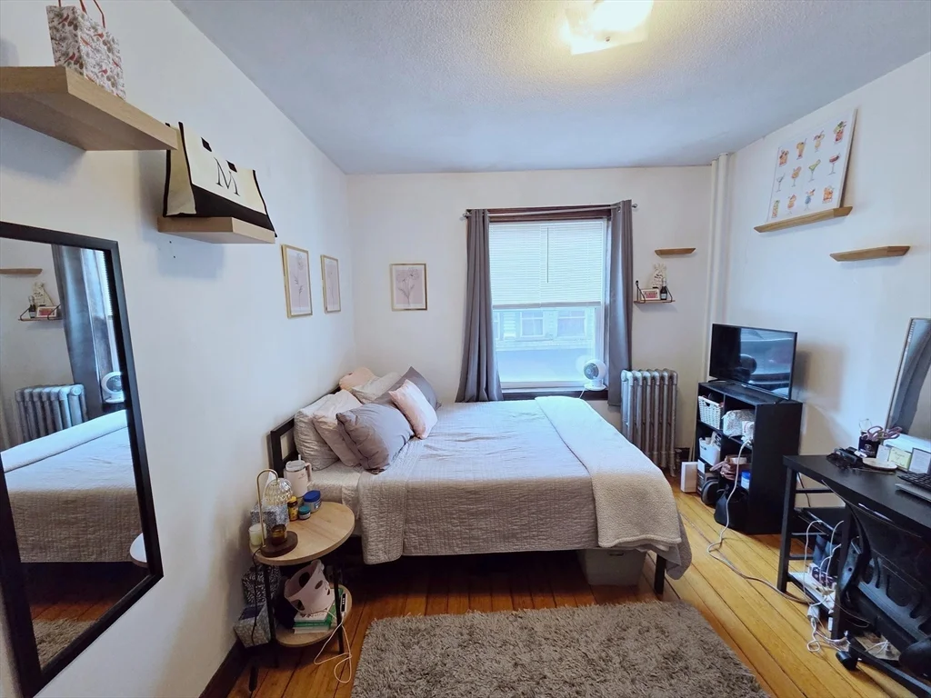 3 bed, 2 bath apartment for rent at 20 Winchester Unit 4, Coolidge Corner — photo 6 of 10