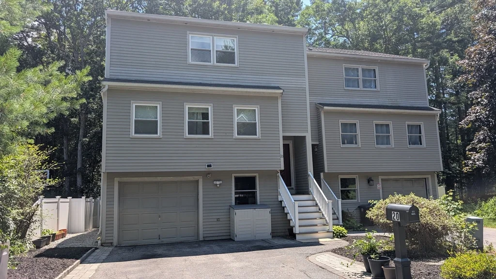 3 bed, 2 bath apartment for rent at 20 Winterberry Way, Bedford — photo 2 of 41