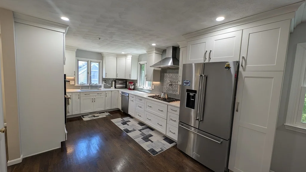 3 bed, 2 bath apartment for rent at 20 Winterberry Way, Bedford — photo 16 of 41
