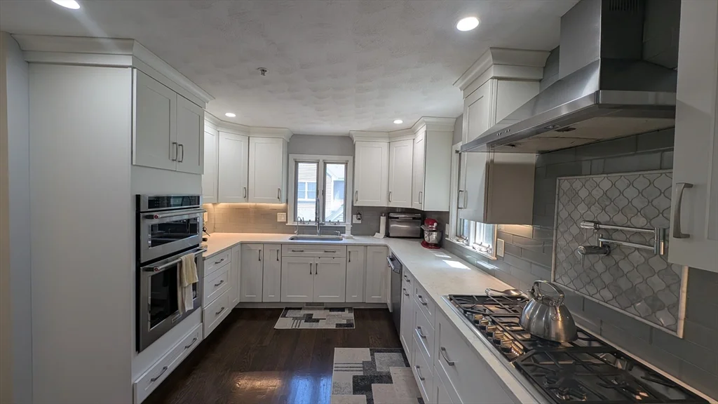 3 bed, 2 bath apartment for rent at 20 Winterberry Way, Bedford — photo 14 of 41