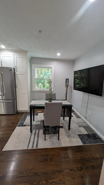 3 bed, 2 bath apartment for rent at 20 Winterberry Way, Bedford — photo 19 of 41