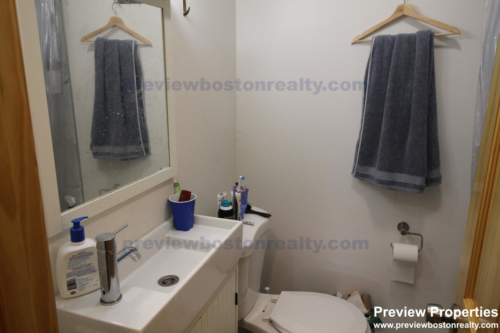 4 bed, 2 bath apartment for rent at 20 Winthrop St Unit 2P, Roxbury — photo 8 of 9