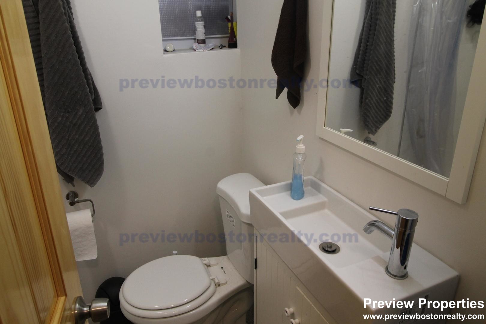 4 bed, 2 bath apartment for rent at 20 Winthrop St Unit 2P, Roxbury — photo 7 of 9