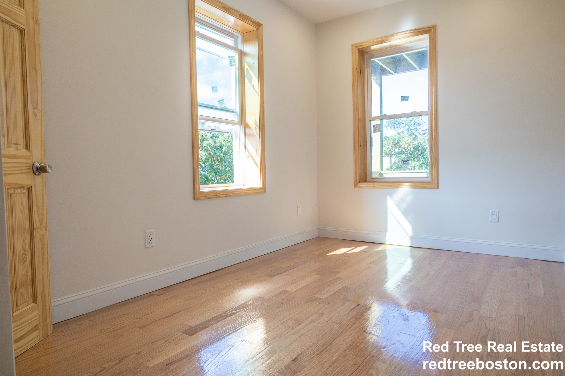 4 bed, 2 bath apartment for rent at 20 Winthrop St Unit 3, Roxbury — photo 4 of 11