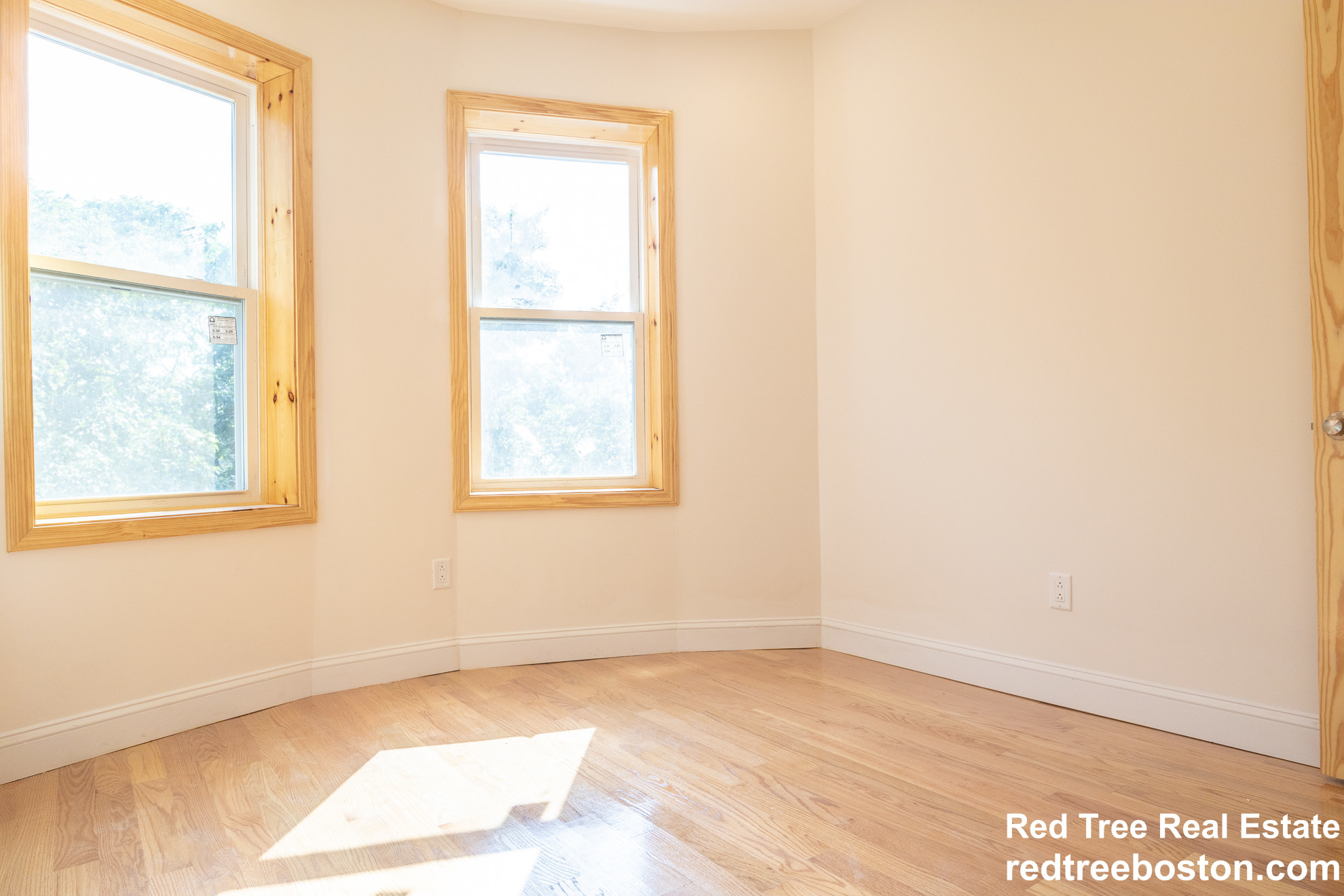 4 bed, 2 bath apartment for rent at 20 Winthrop St Unit 3, Roxbury — photo 6 of 11