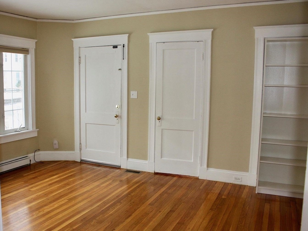 2 bed, 1 bath apartment for rent at 20 Woodward Ave Unit 1, Quincy Center — photo 3 of 20