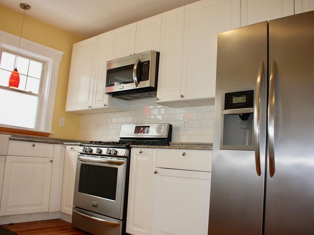 2 bed, 1 bath apartment for rent at 20 Woodward Ave Unit 1, Quincy Center — photo 15 of 20