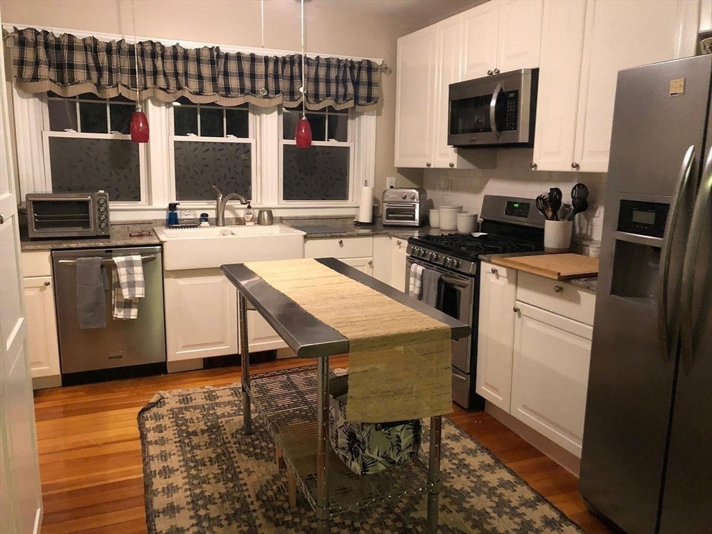 2 bed, 1 bath apartment for rent at 20 Woodward Ave Unit 1, Quincy Center — photo 11 of 20