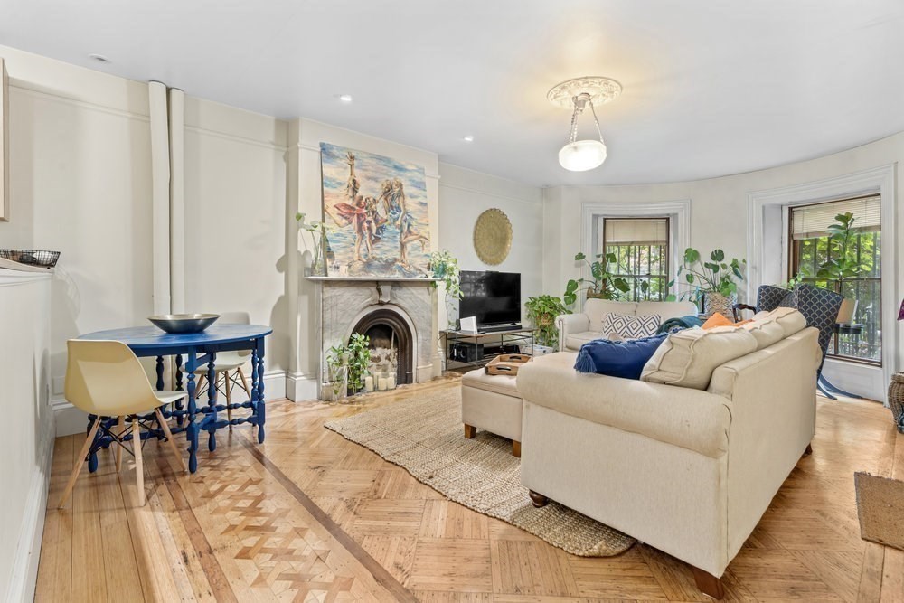 2 bed, 1 bath apartment for rent at 20 Worcester Sq Unit 1, South End — photo 3 of 18