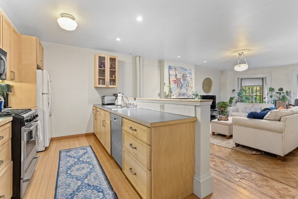 2 bed, 1 bath apartment for rent at 20 Worcester Sq Unit 1, South End — photo 9 of 18