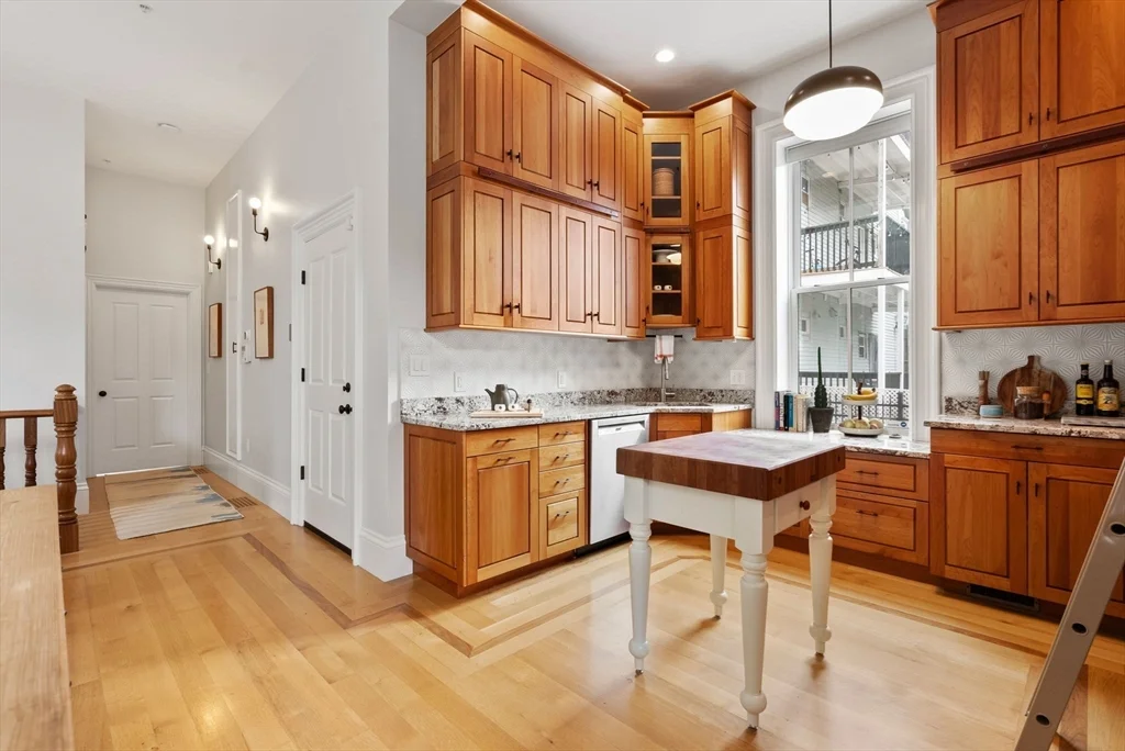 3 bed, 2 bath apartment for rent at 200 Amory St Unit 1, Jamaica Plain — photo 9 of 23