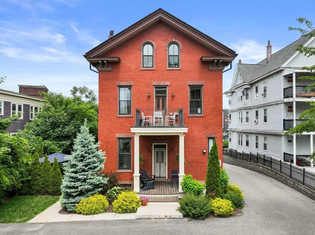 3 bed, 2 bath apartment for rent at 200 Amory St Unit 1, Jamaica Plain