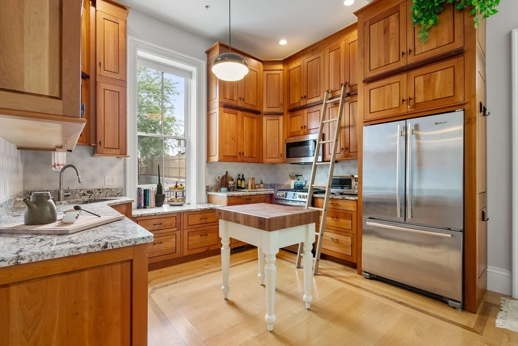 3 bed, 2 bath apartment for rent at 200 Amory St Unit 1, Jamaica Plain — photo 10 of 23