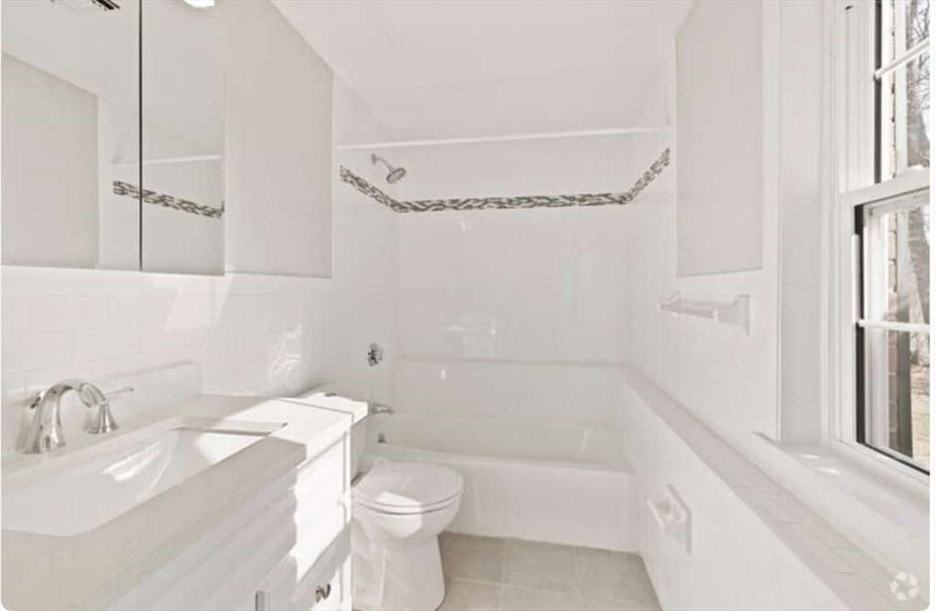 2 bed, 1 bath apartment for rent at 200 Bedford Rd Unit 10B, Woburn — photo 4 of 14