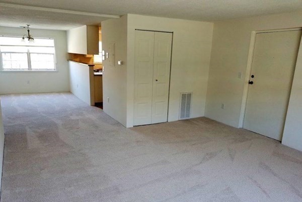 2 bed, 1 bath apartment for rent at 200 Bedford Rd Unit 9E, Woburn — photo 2 of 13