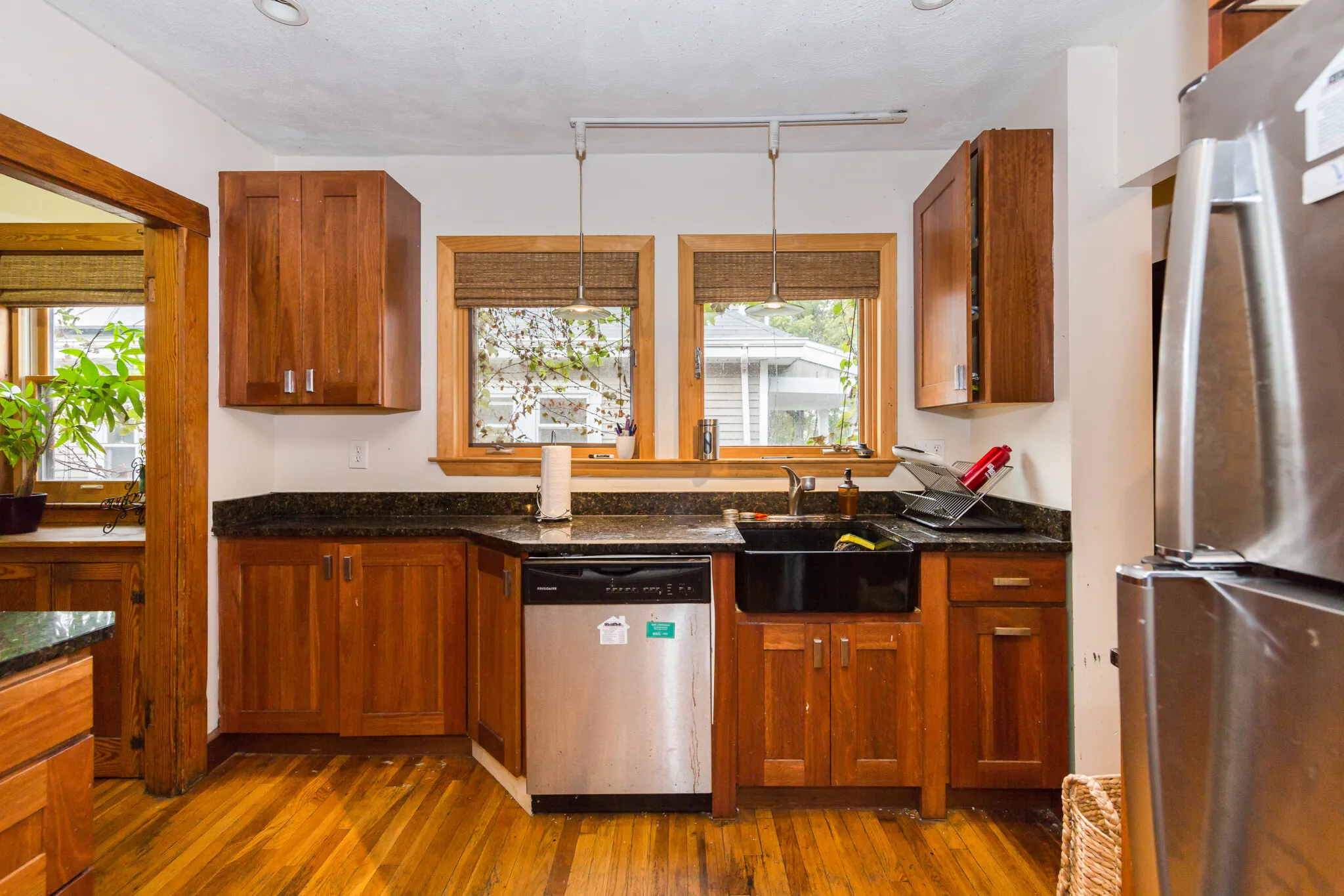 6 bed, 2 bath apartment for rent at 200 Calumet St Unit 2, Mission Hill — photo 10 of 19