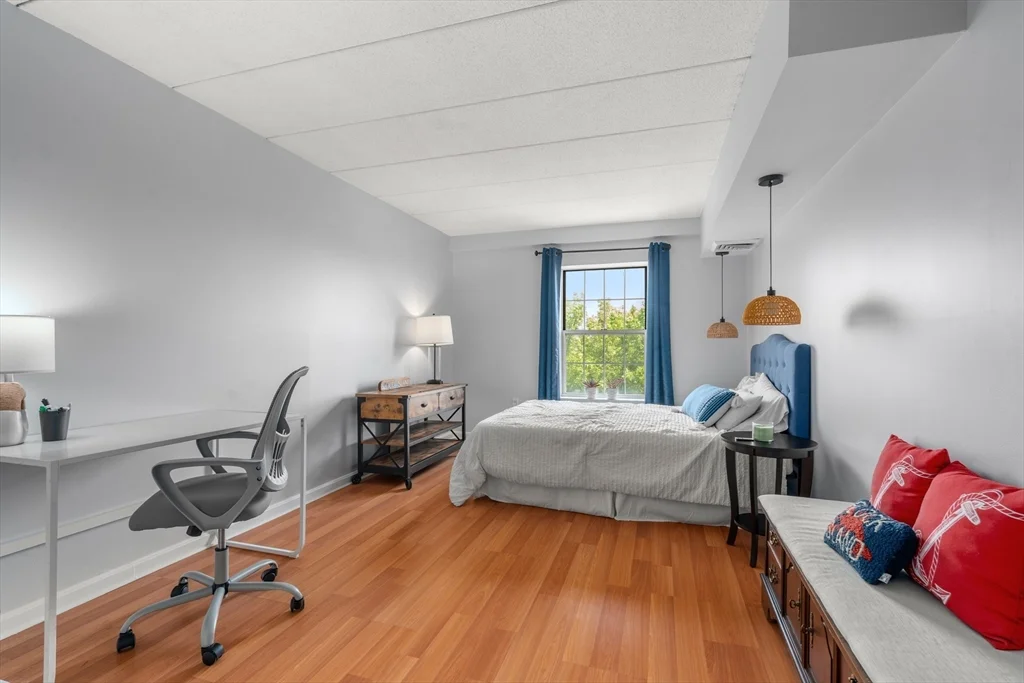 2 bed, 2 bath apartment for rent at 200 Captains Row Unit 408, Admirals Hill — photo 11 of 17